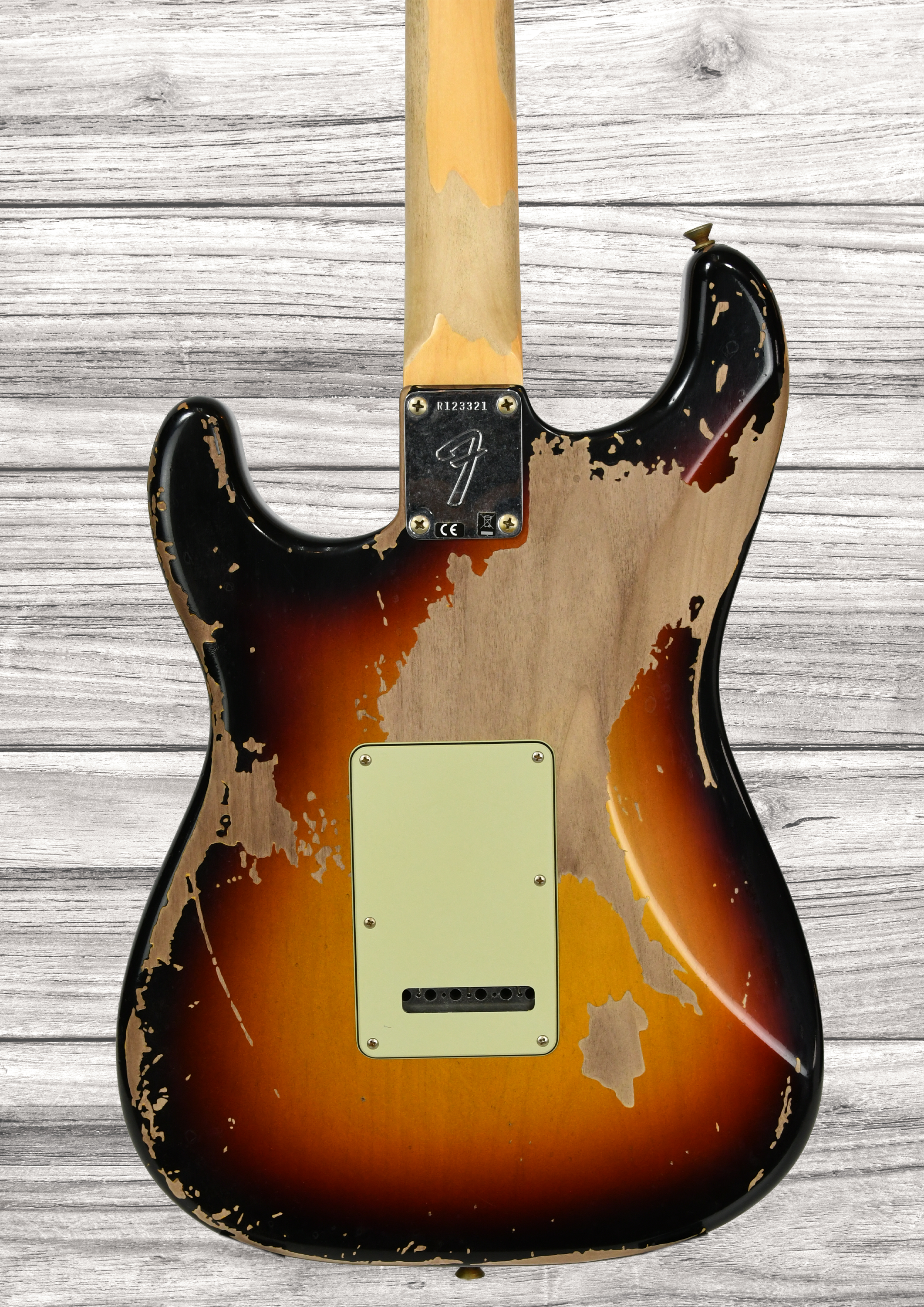 fender-custom-shop-michael-landau-signature-1968-round-laminated-rosewood-bleached-3-color-sunburst_6904f70d87a37.png