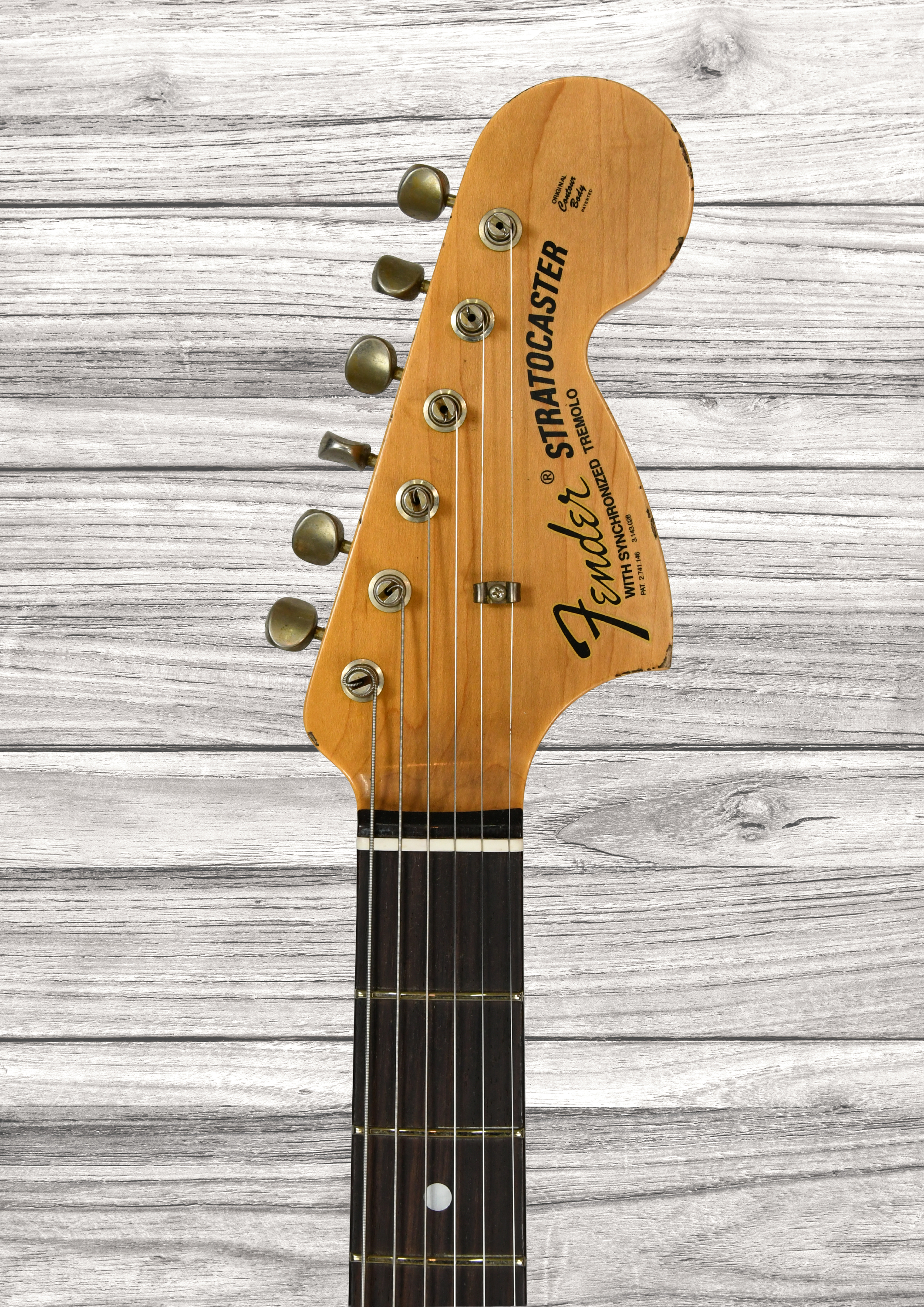 fender-custom-shop-michael-landau-signature-1968-round-laminated-rosewood-bleached-3-color-sunburst_6904f72e4f814.jpg