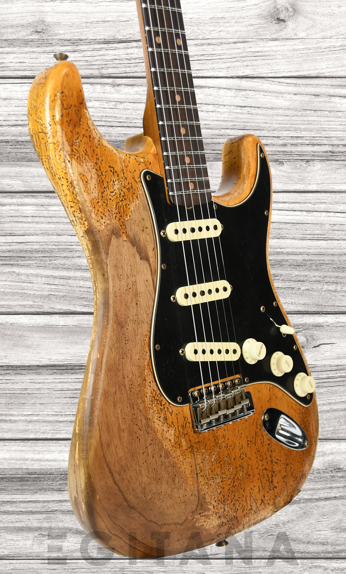 fender-custom-shop-poblano-super-heavy-relic-natural_6397403f7365c.jpg