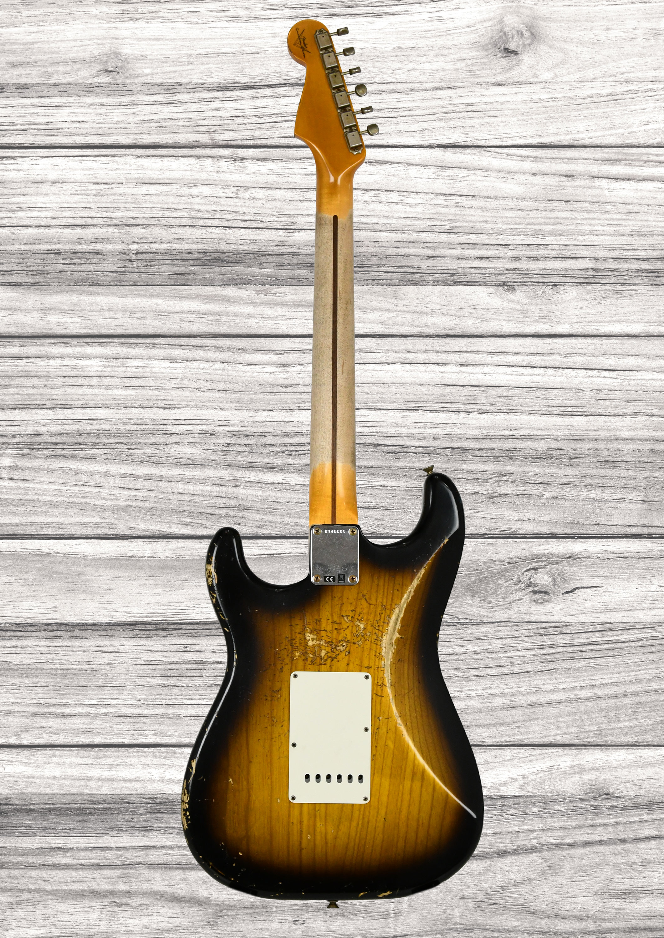 fender-custom-shop-stratocaster-1957-heavy-relic-aged-2-color-sunburst_6a3d4ee55f07c.jpg