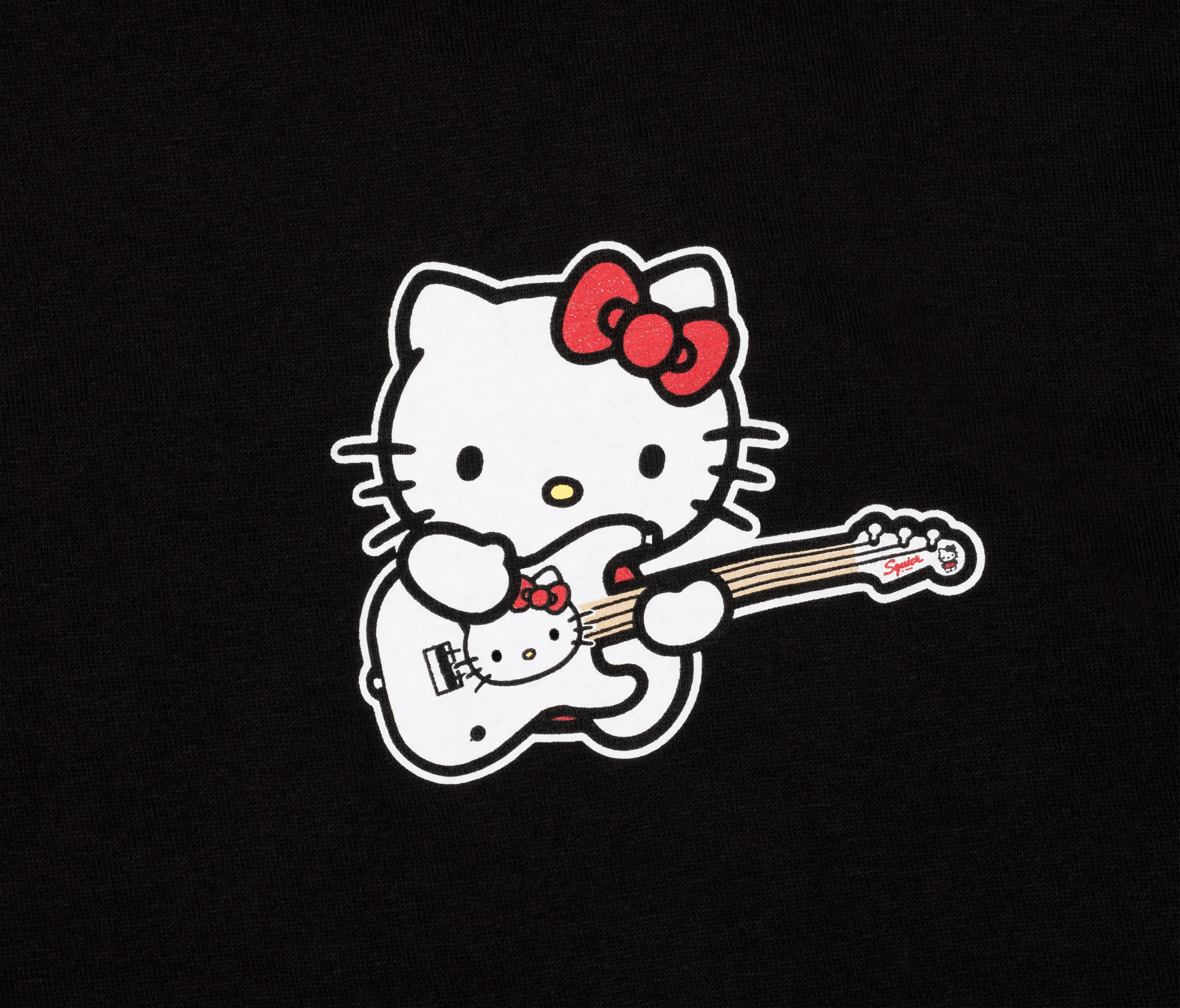 fender-hello-kitty-graphic-tee-m_690a1d53750f1.png