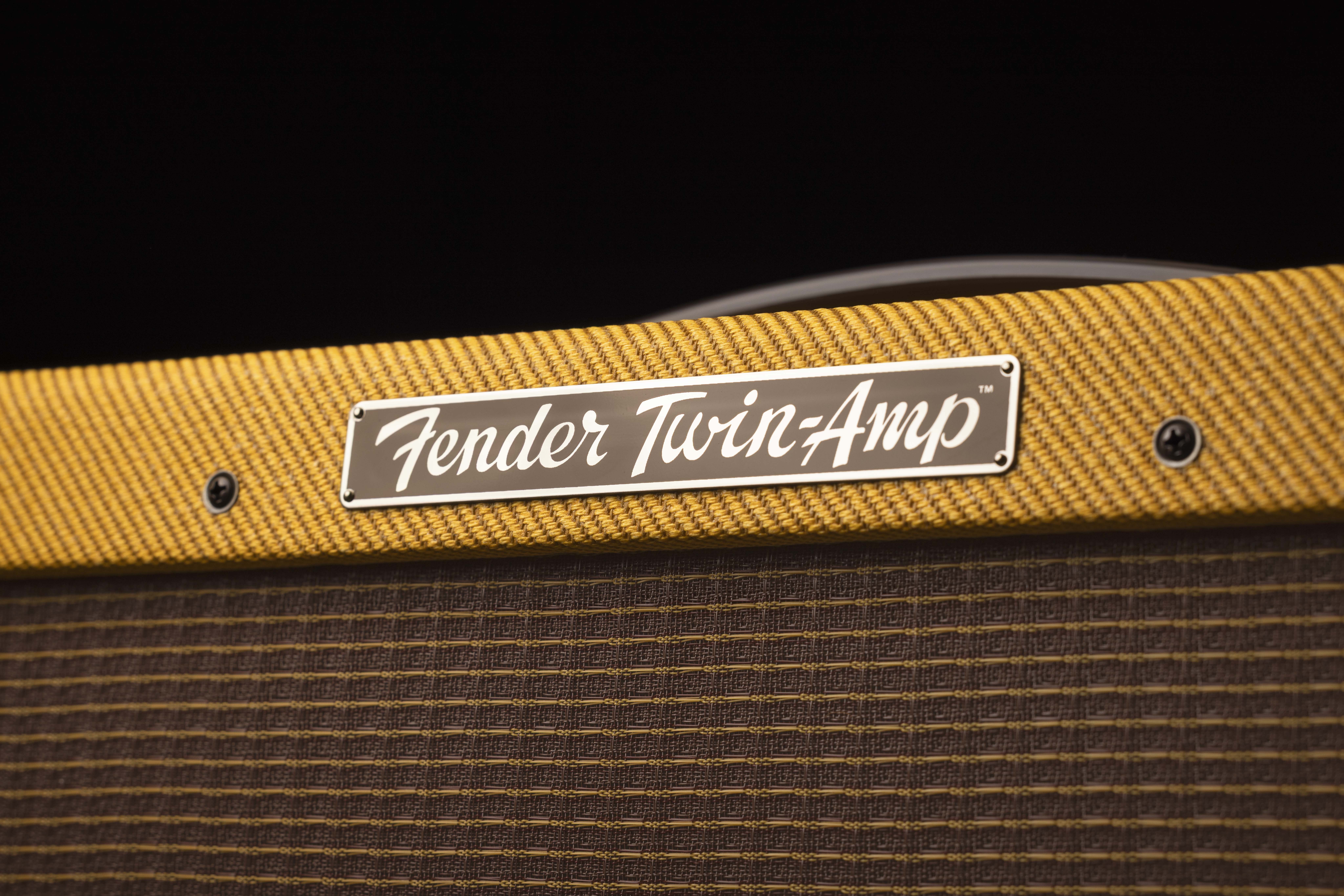 fender-joe-bonamassa-tone-master-59-twin-amp-220v-rok_6ac7a83f99f3b.jpg