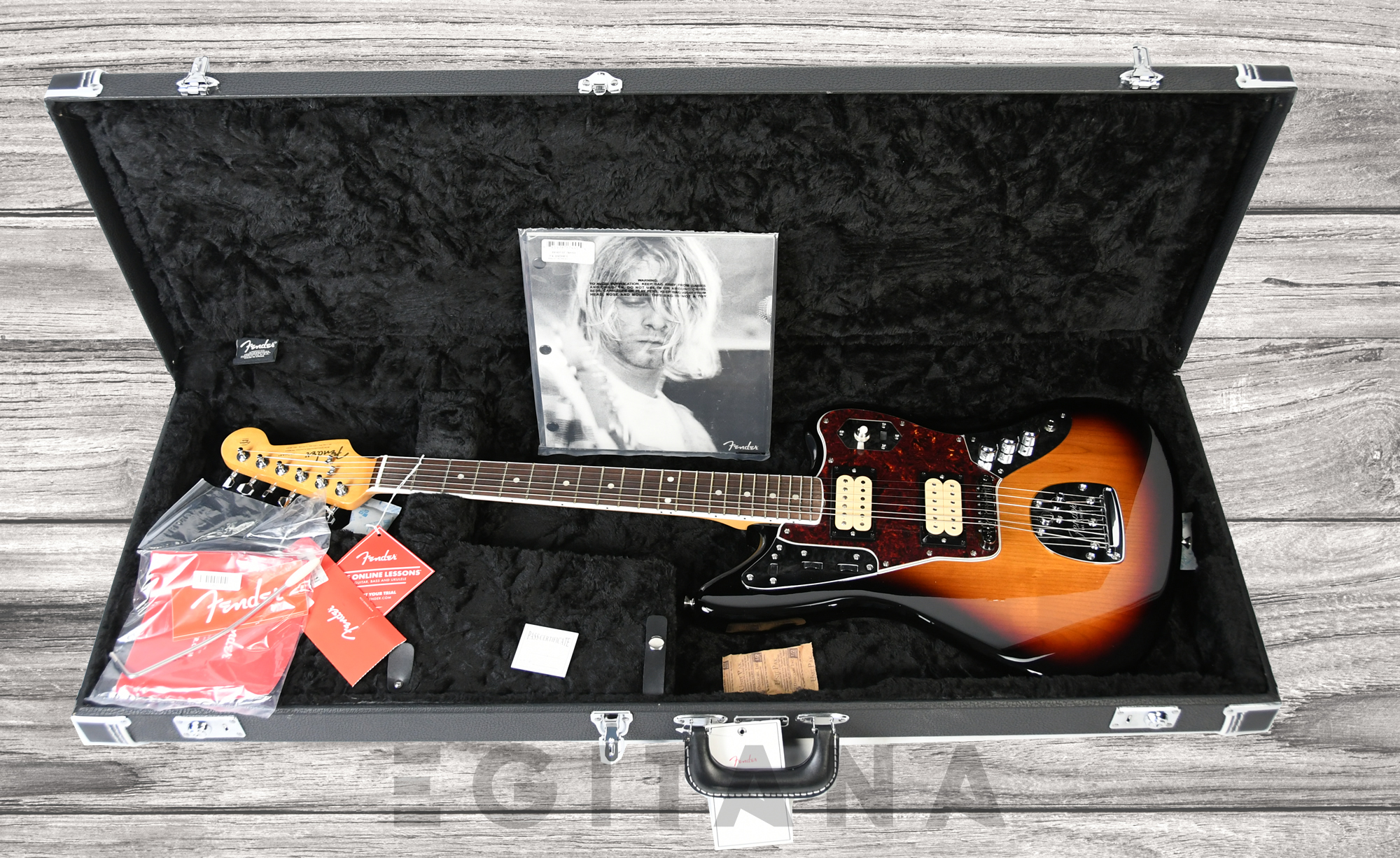 fender-kurt-cobain-jaguar_63989911b605f.jpg