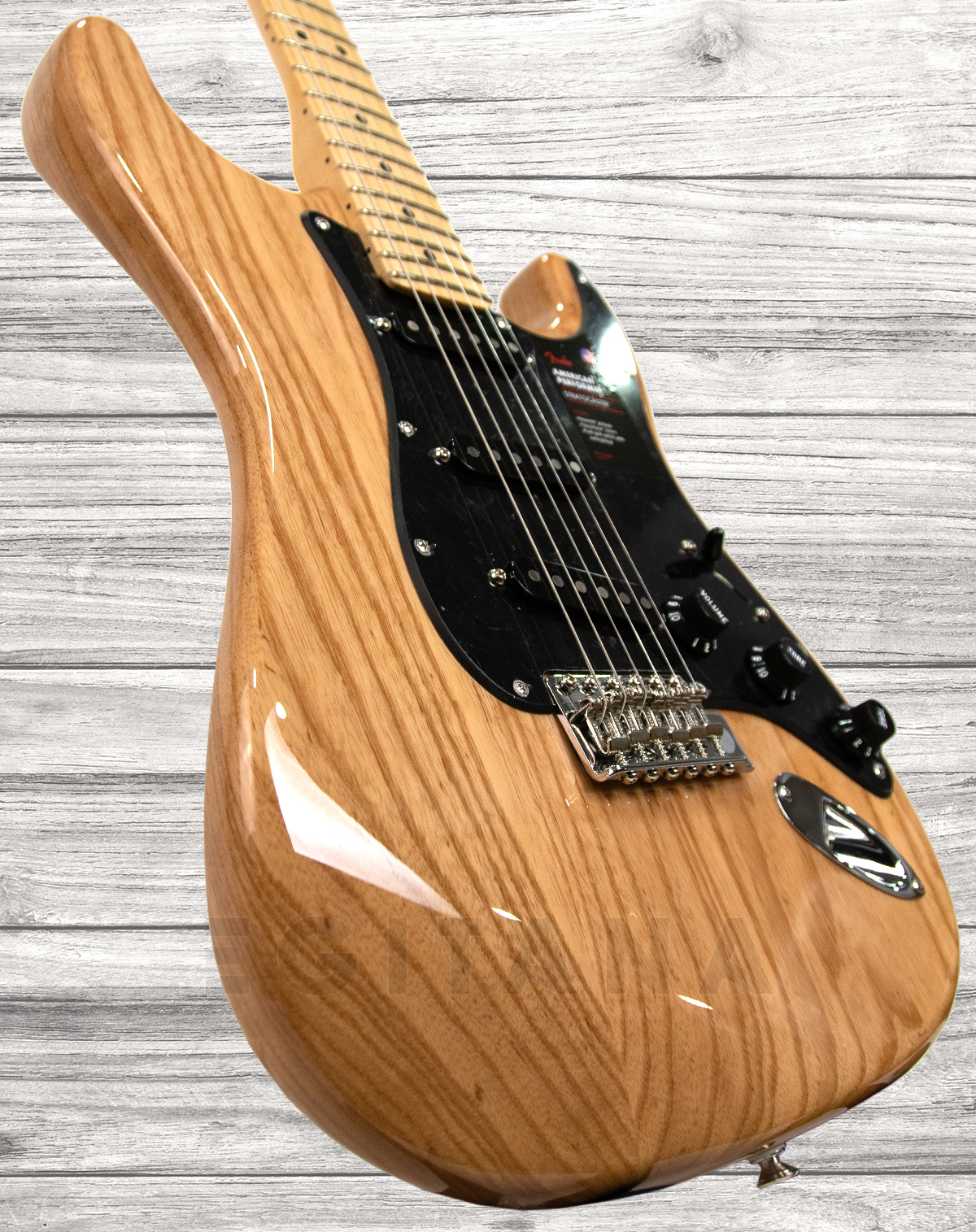 fender-limited-edition-american-performer-stratocaster-ash-body-natural_5fb3e126f2108.jpg