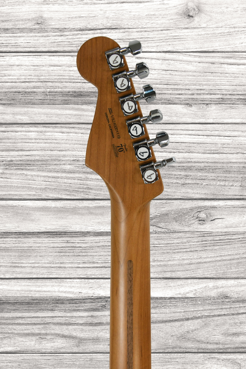 fender-limited-edition-american-ultra-roasted-maple-fingerboard-honey-burst_668271525de20.jpg