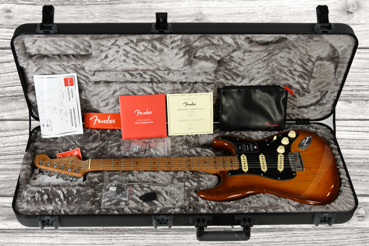 fender-limited-edition-american-ultra-roasted-maple-fingerboard-honey-burst_6682715bee517.jpg