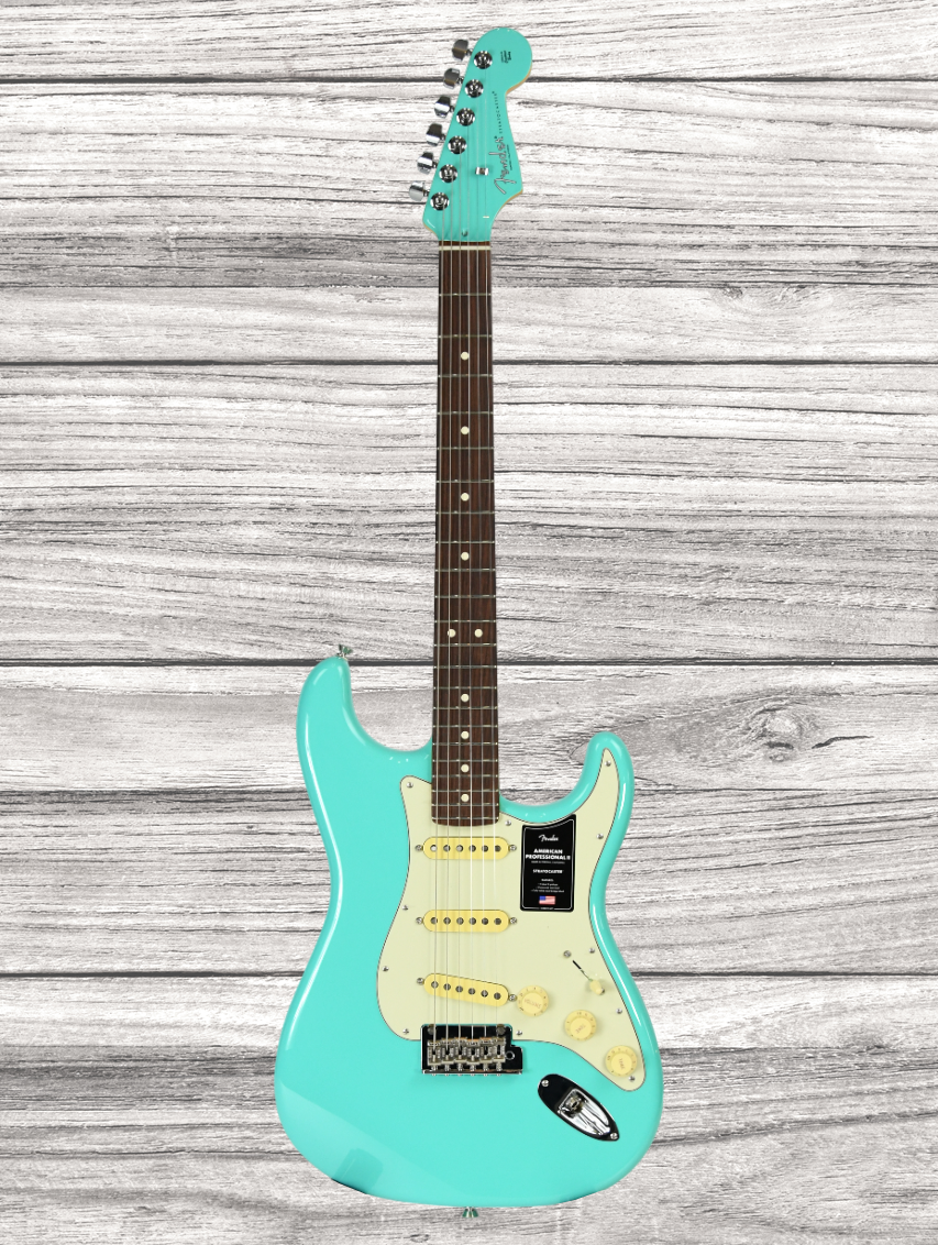 fender-ltd-am-pro-ii-strat-rw-sfg_667998c0e4e42.png