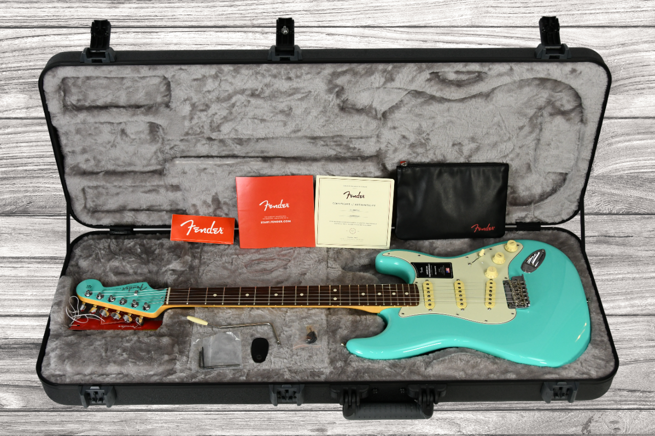 fender-ltd-am-pro-ii-strat-rw-sfg_667998d8d2c80.png