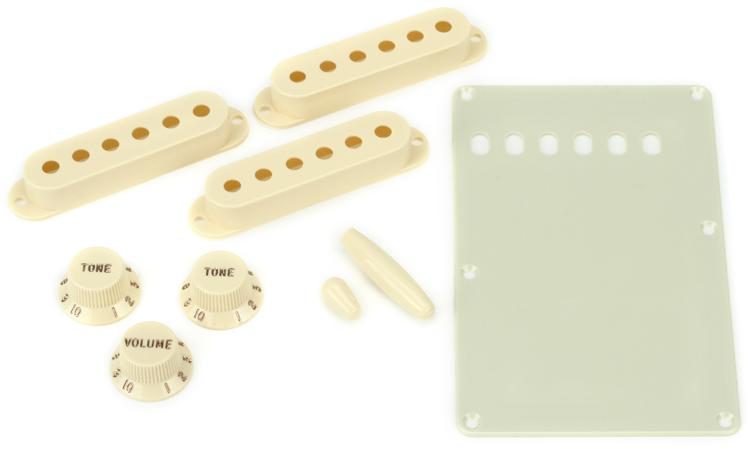 fender-strat-accessory-kit-aged-white_5e5cdb0ae8242.jpg