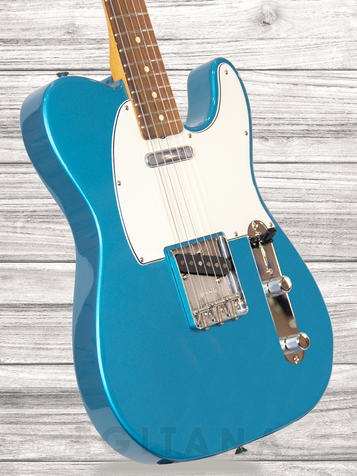 fender-vintera-70s-ltd-pf-lake-placid-blue_6092a1835b13a.jpg