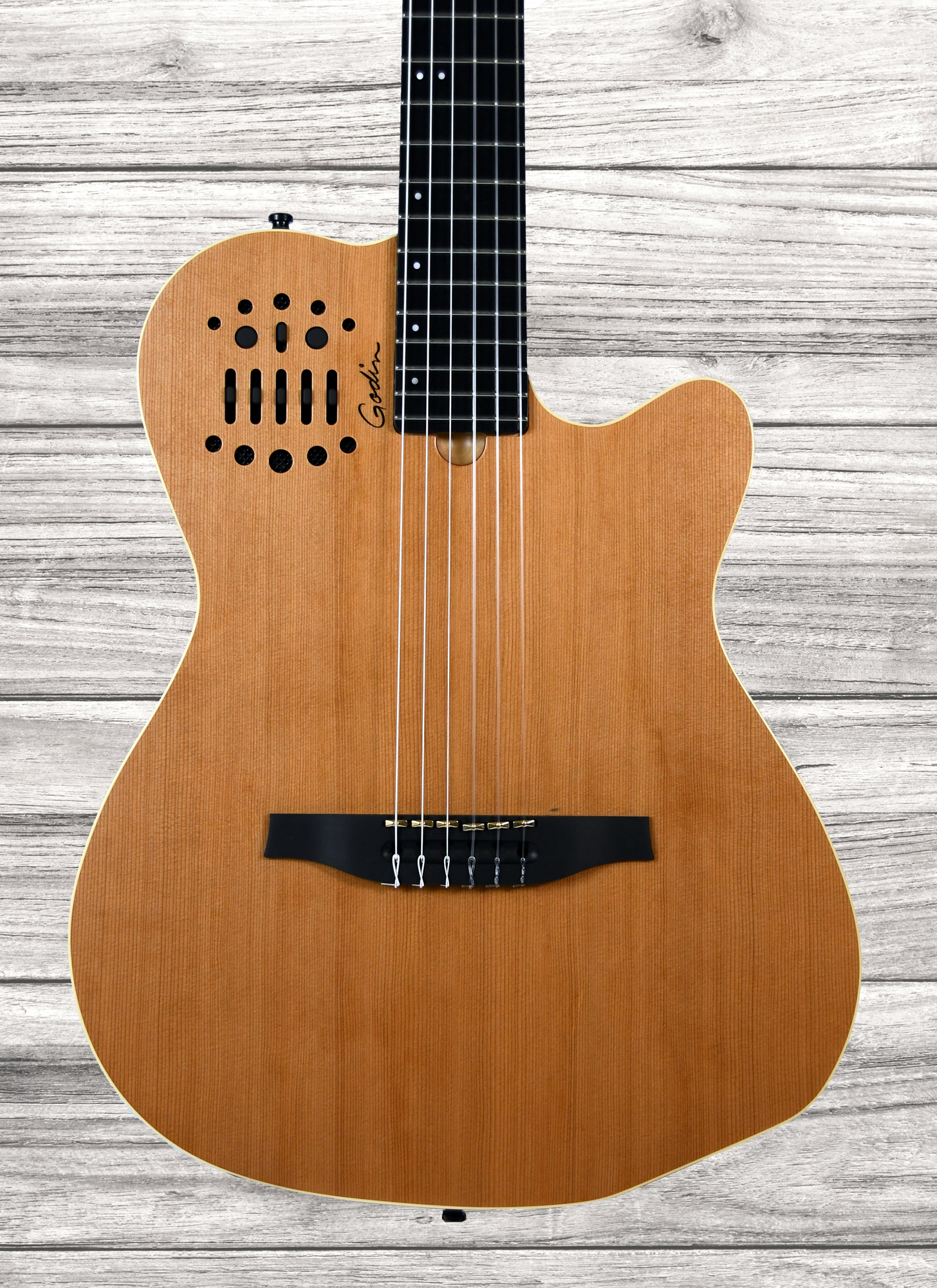 godin-acs-cedar-natural-sg_635a48d72e9cf.jpg