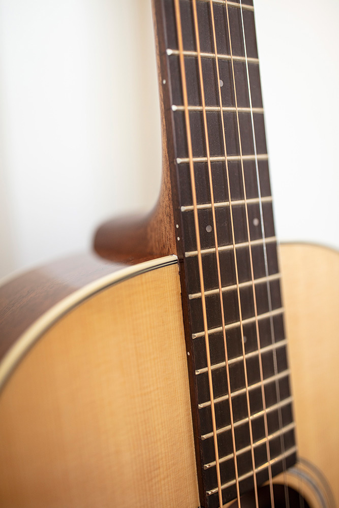 guild-p-240-memoir-12-fret-natural_6ad88f957bde6.jpg