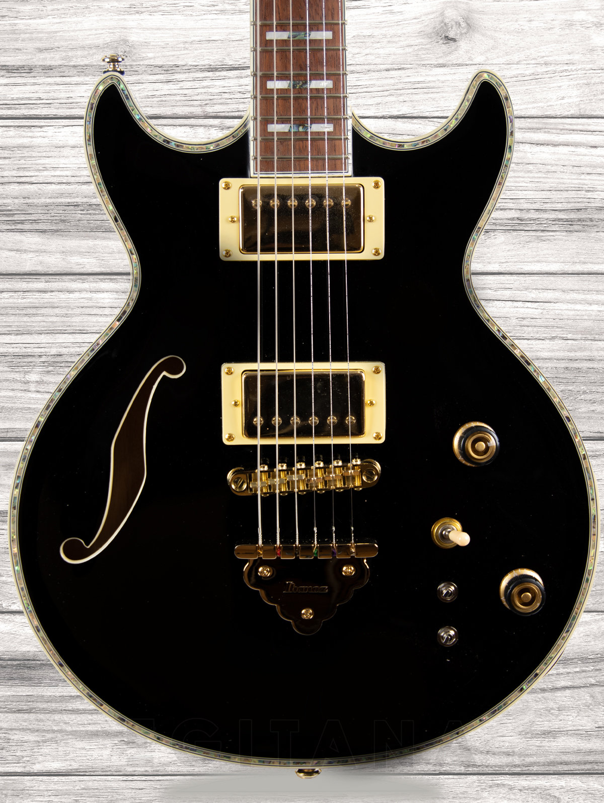 ibanez-ar520h-bk_609a5dafc5fb3.jpg