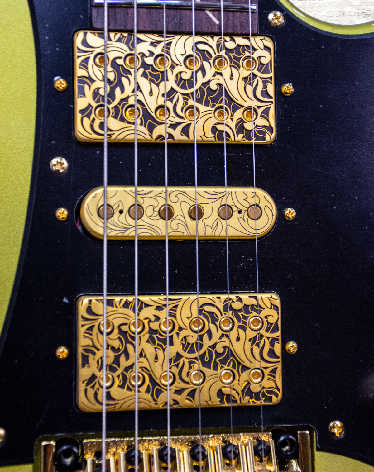 ibanez-pia3761-sun-dew-gold_5f2146d5b7f4a.jpg