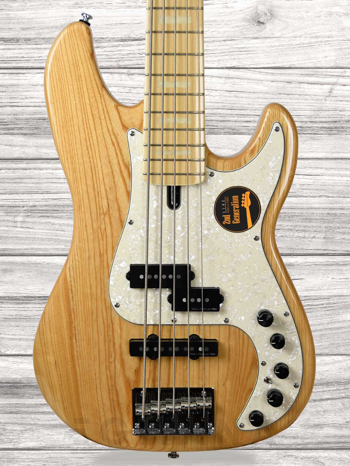 marcus-miller-p7-swamp-ash-5-natural-2nd-gen_60e5b16f7b7d4.jpg