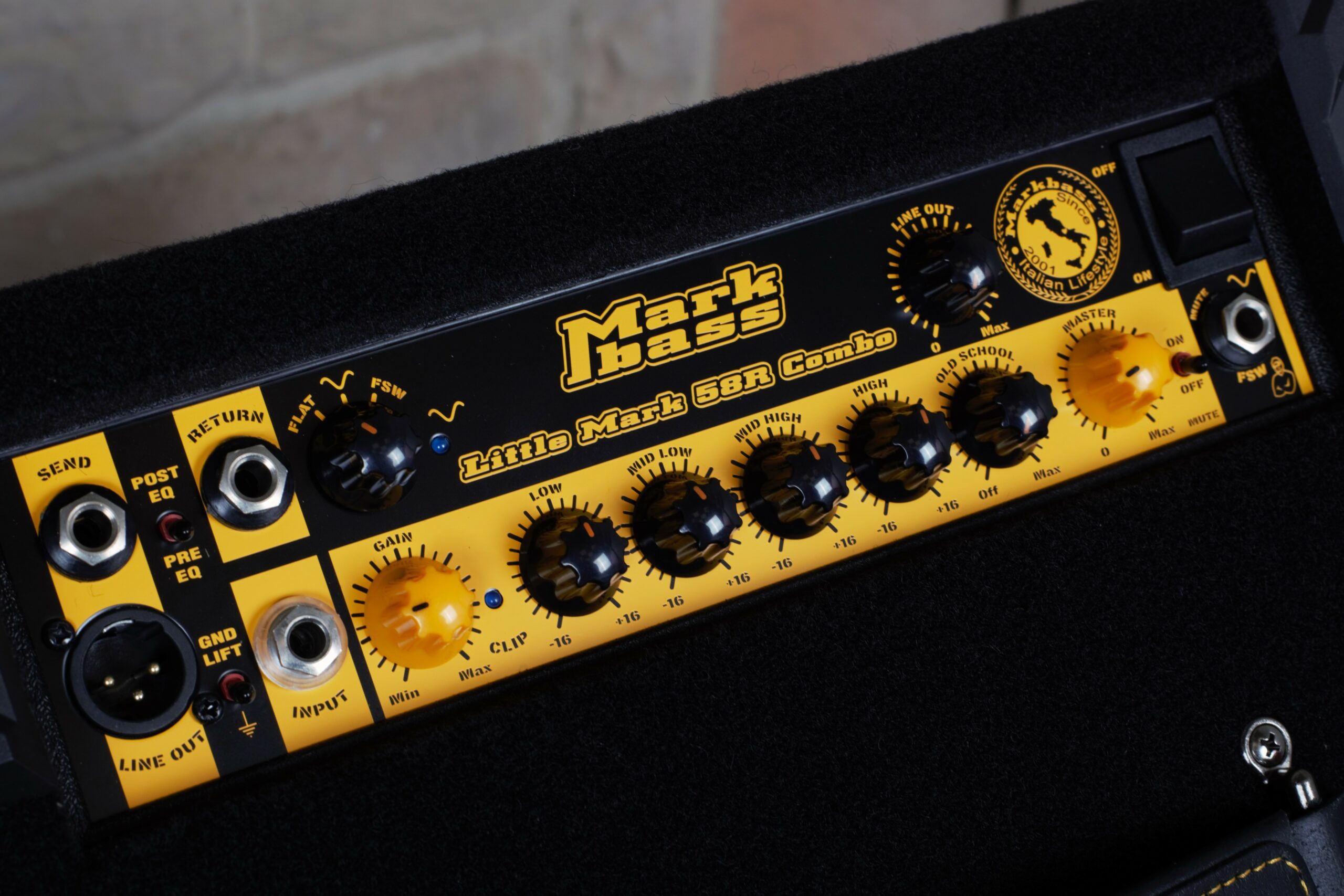 markbass-mini-cmd-121p-bcombo-transistor-500w-para-baixo-b_6984650b11b99.jpg