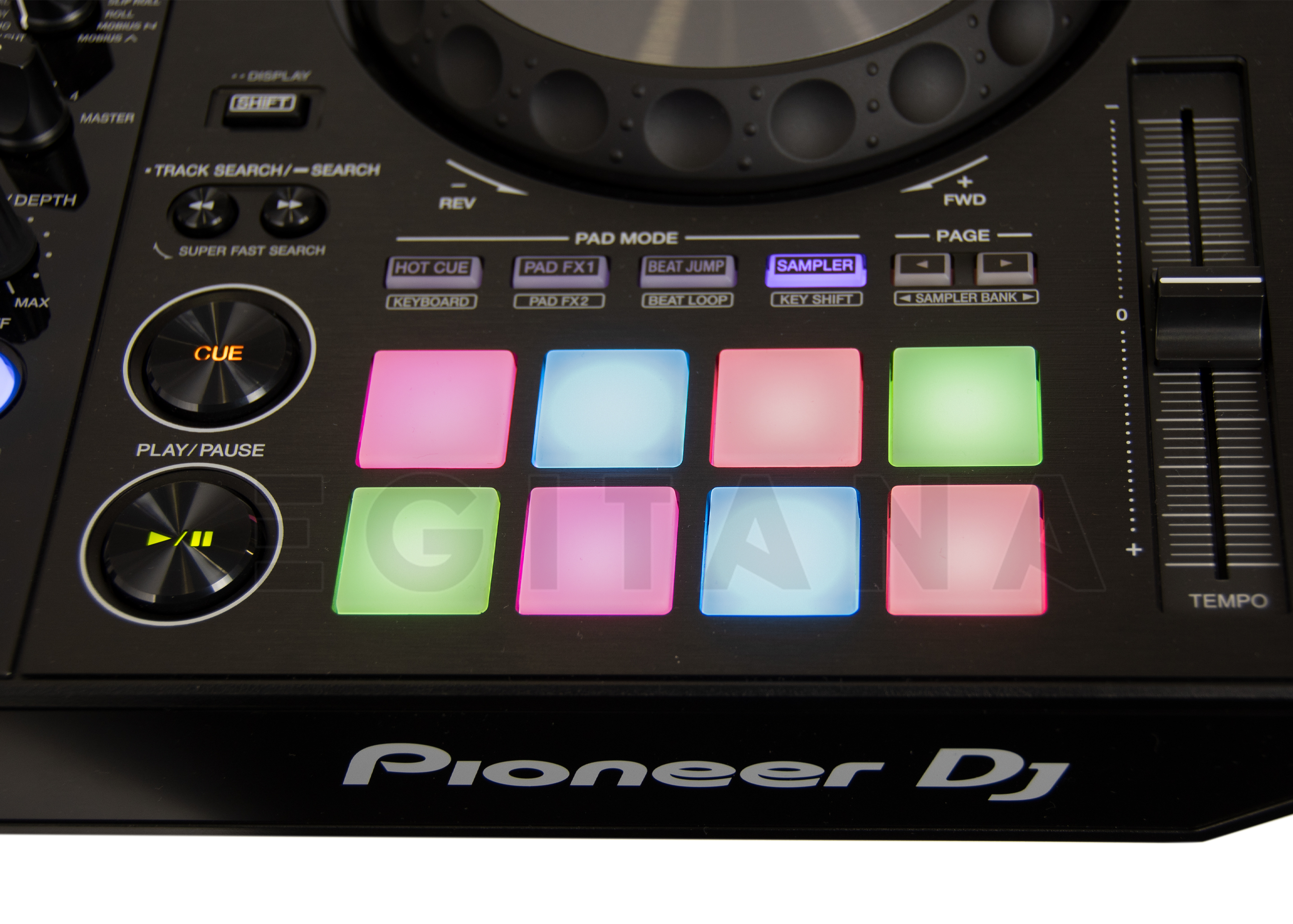 pioneer-ddj-800_602a60333da24.jpg