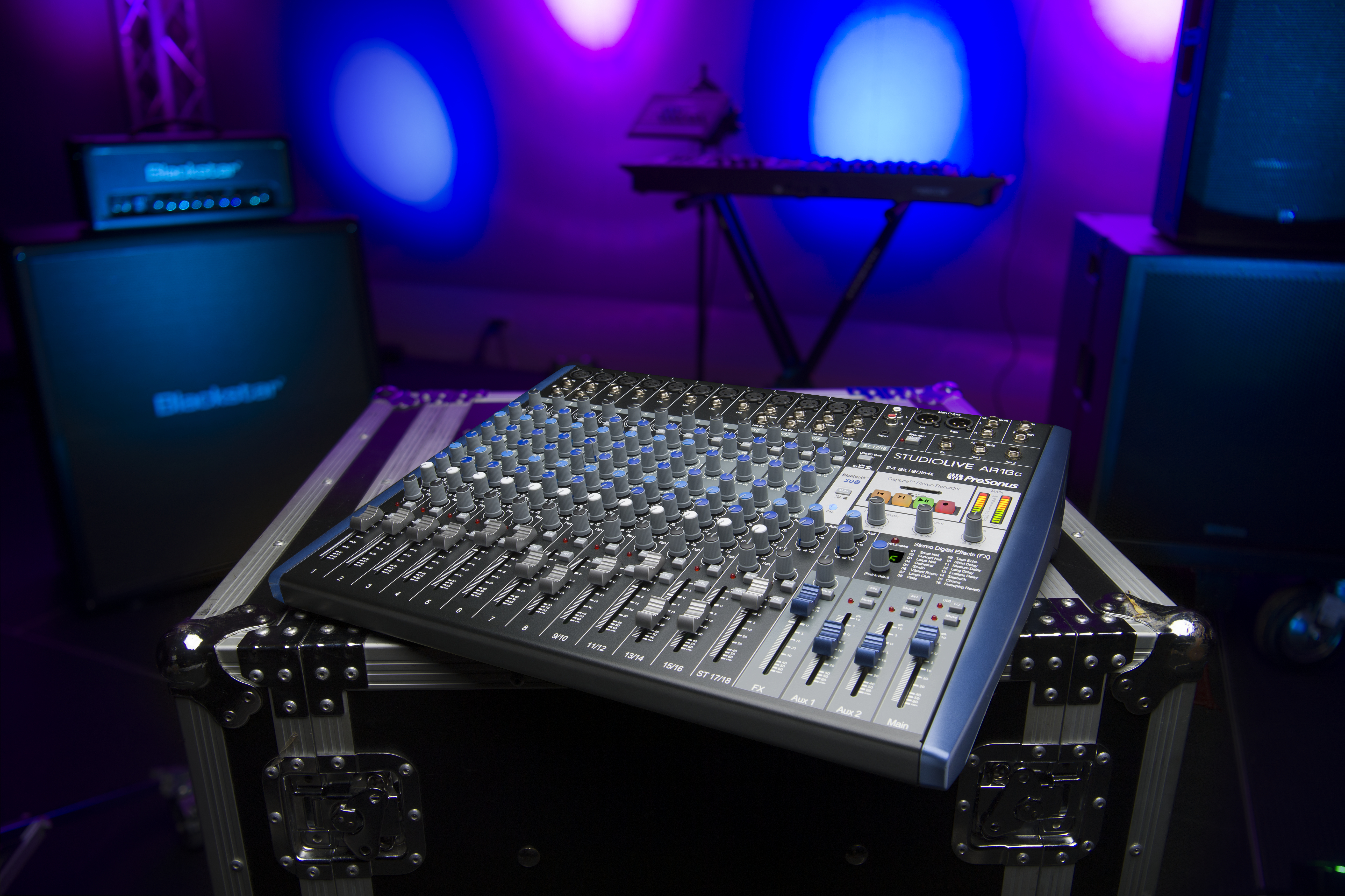 presonus-studiolive-ar16c_62078a933f8a2.jpg