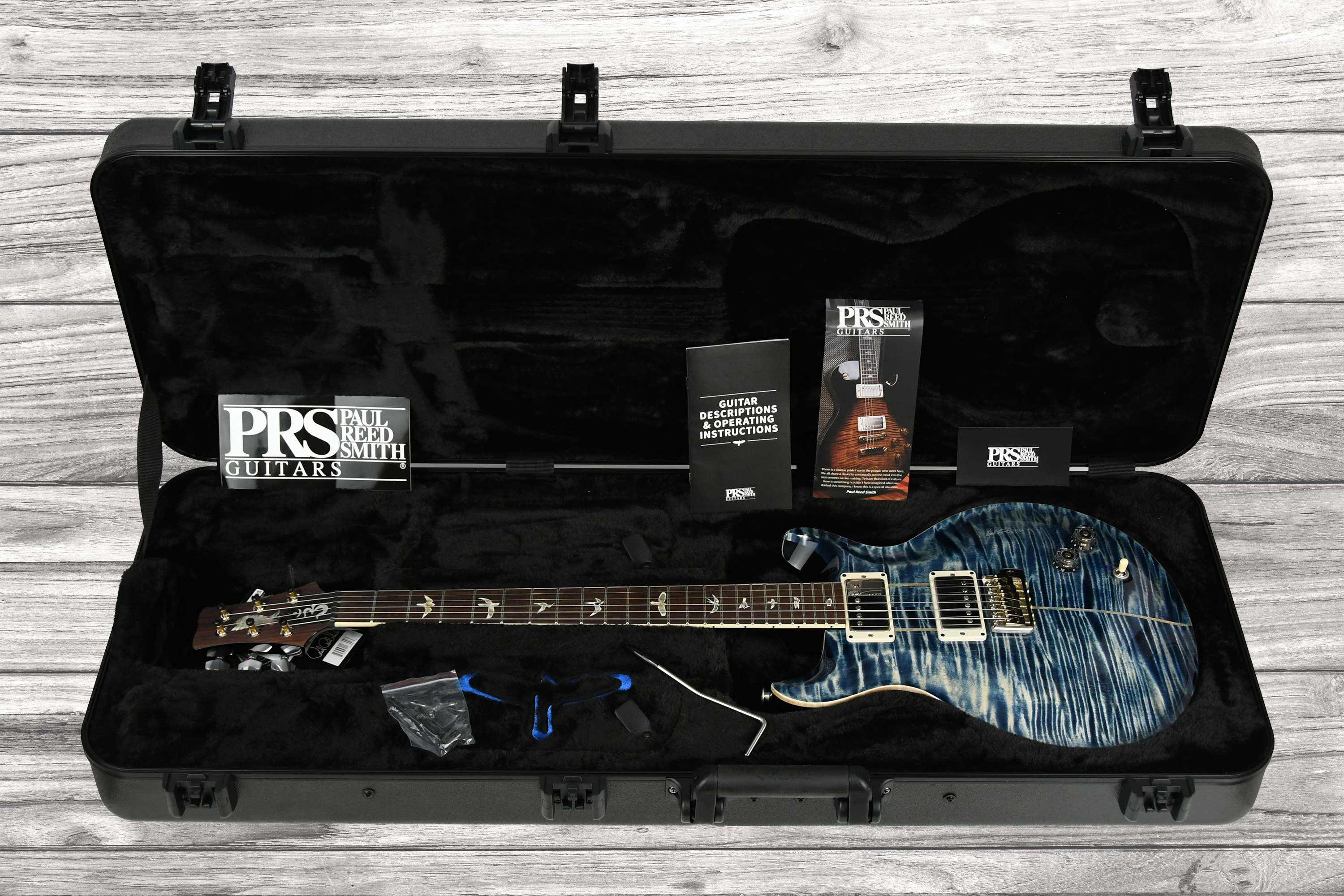 prs-santana-retro-faded-whale-blue_68fa334dd635d.jpg