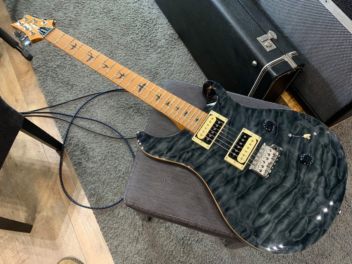 prs-se-custom-24-roasted-maple-ltd-gn-grey-black_5d2737ed4c6b6.jpg