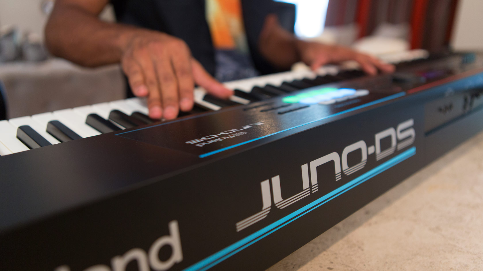 roland-juno-ds88-sintetizador-88-teclas-piano-usb-daw-looper-sequenciador_61043826845a2.jpg