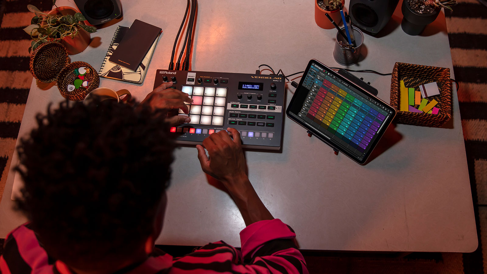 roland-verselab-mv-1-estudio-de-producao-musical-gravador-daw-sampler-looper-sequenciador-ritmos-software_608a714541769.jpg