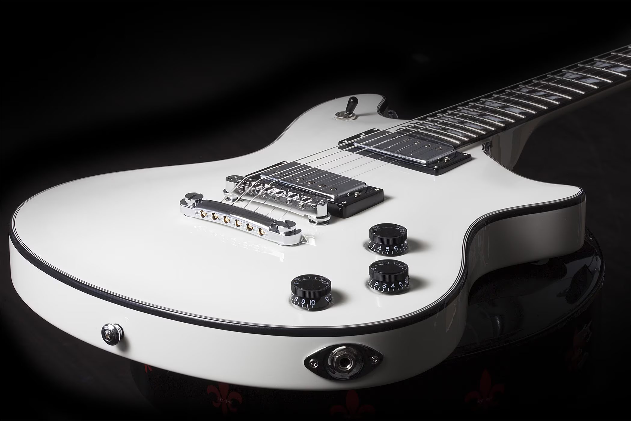 schecter-tempest-custom-vintage-white_66df13484f0a1.jpg