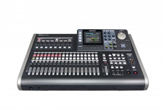 tascam-dp-24sd_63fa41f55dd21.jpg