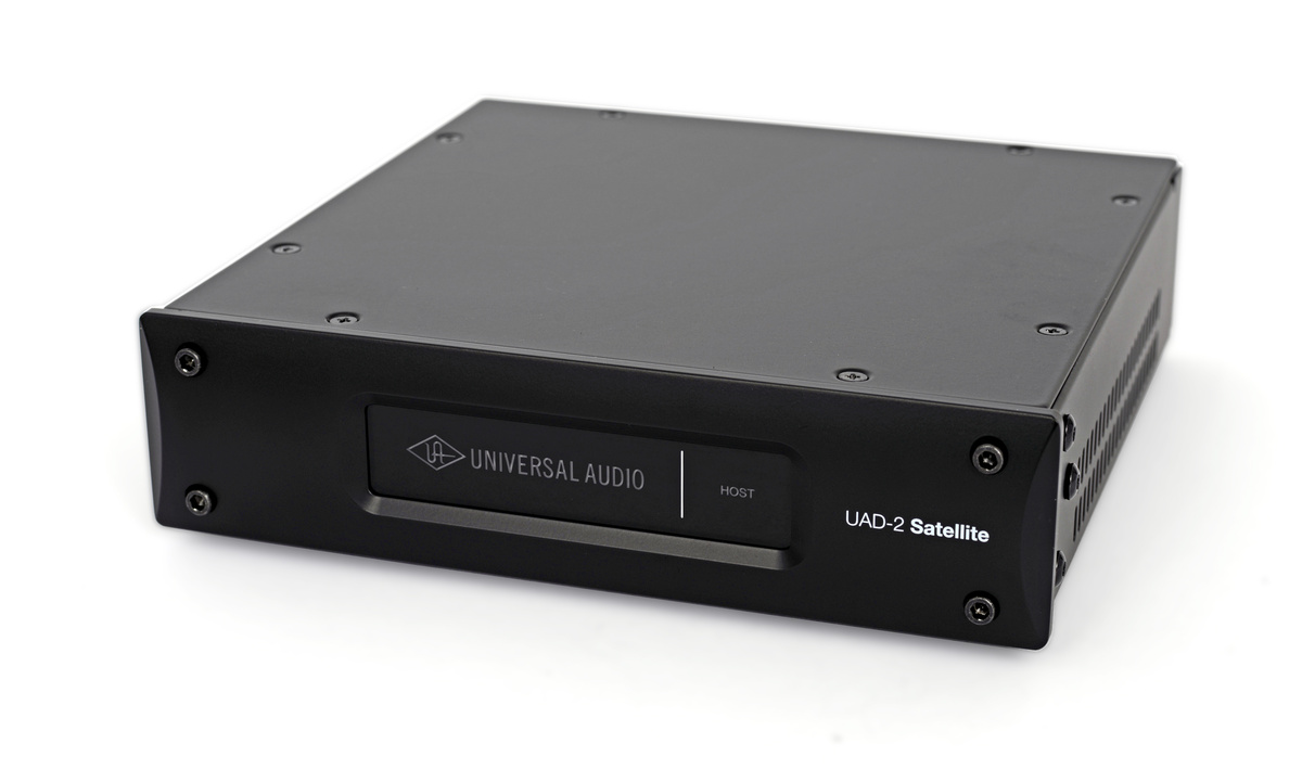 universal-audio-uad-2-satellite-tb-octo-custom_5b115a46980a3.jpg