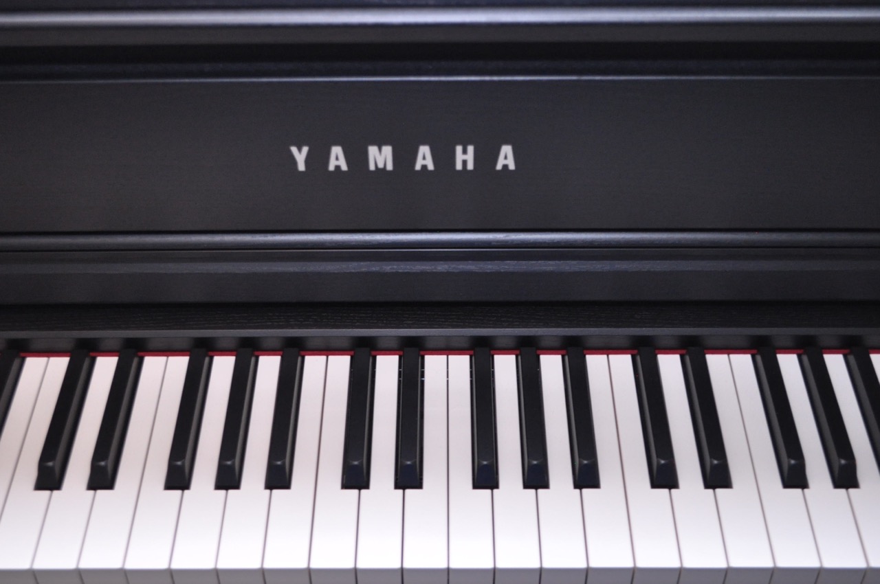yamaha-clp-675-b_5ac5eee9ec575.jpg