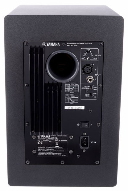 yamaha-hs-8_5a8578f33bef3.jpg
