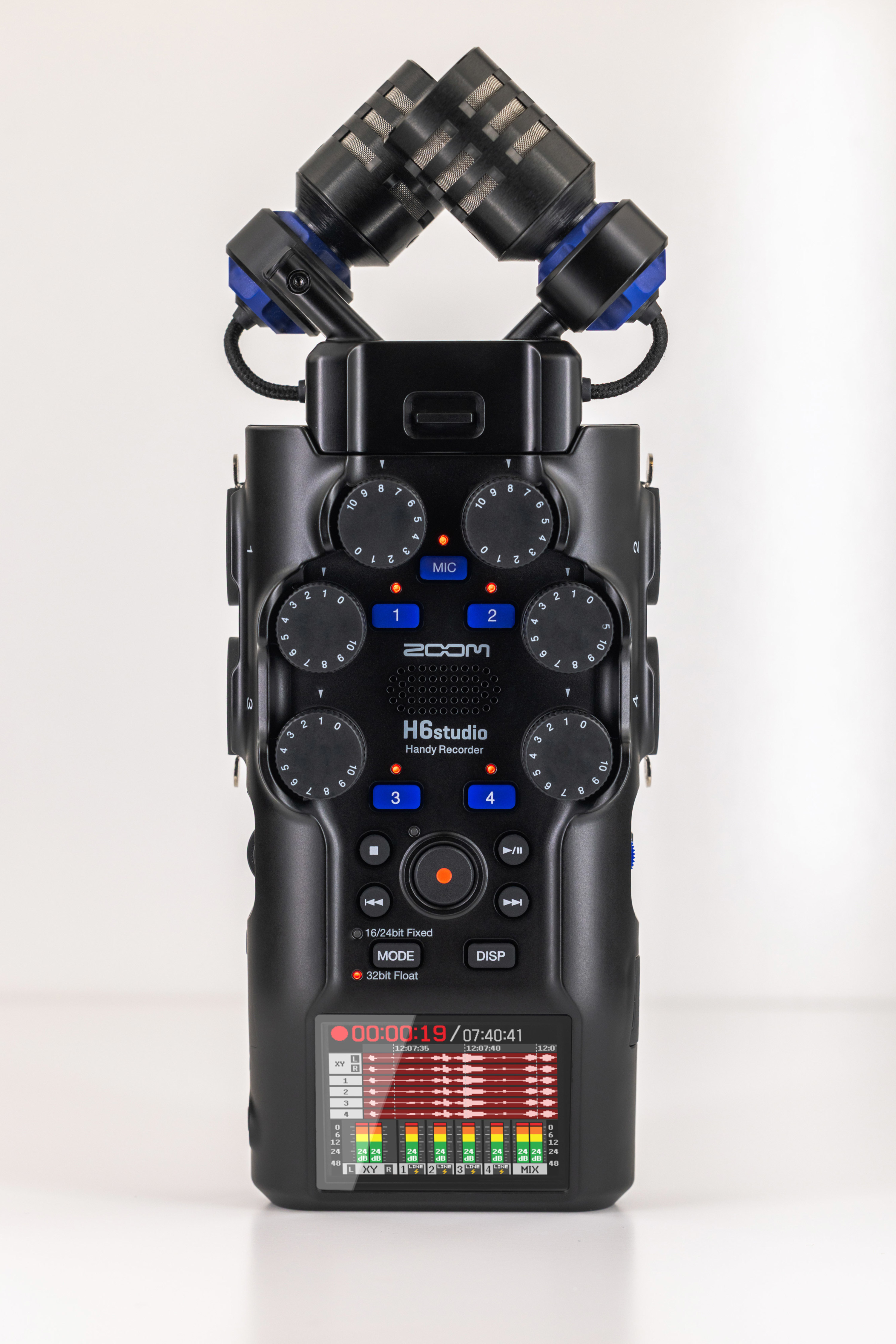 zoom-h6studio-gravador-portatil-de-6-pistas-32-bit-float-usb-preto_69e34cb89fac7.jpg